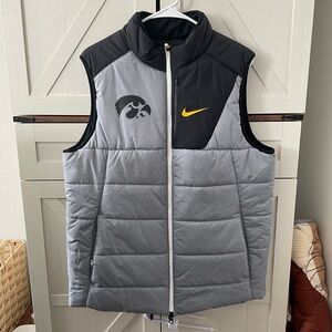NWOT Nike Black and Gray Iowa Hawkeye Puffer Vest